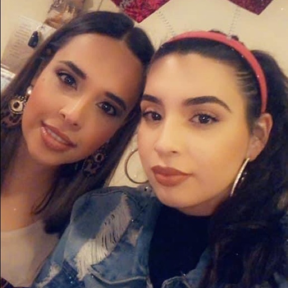 Meet your Posher, Paulina - Picture 1 of 1